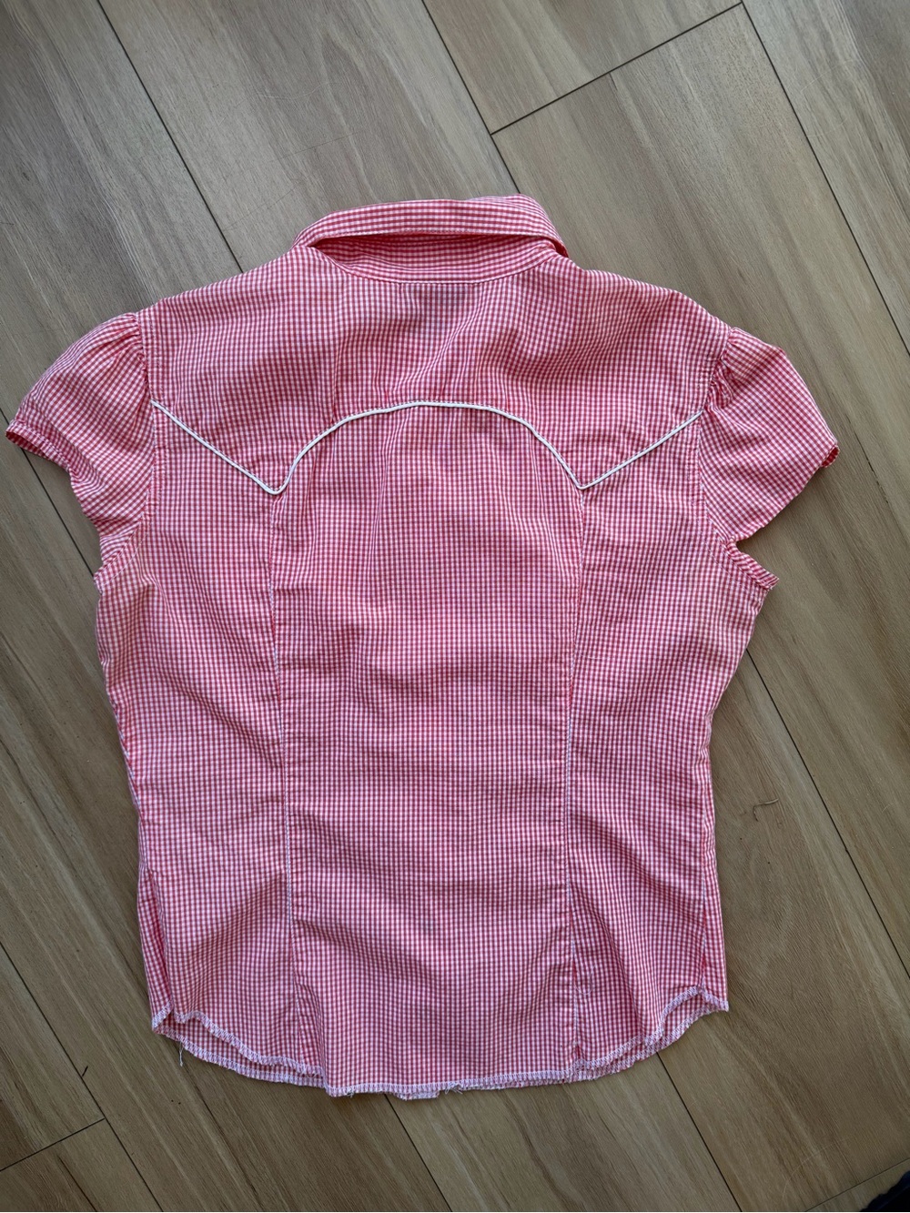 Levi’s' Vintage Red Gingham Cap-Sleeve Western Shirt - Picture 2 of 5